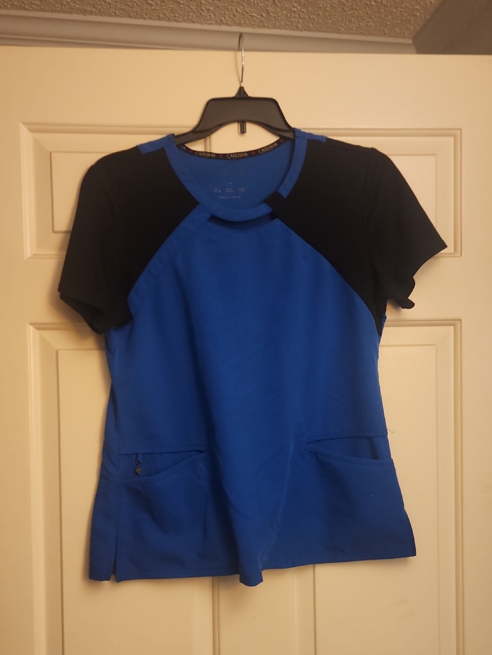 Women’s Two-Tone Blue & Black Raglan Short Sleeve Top